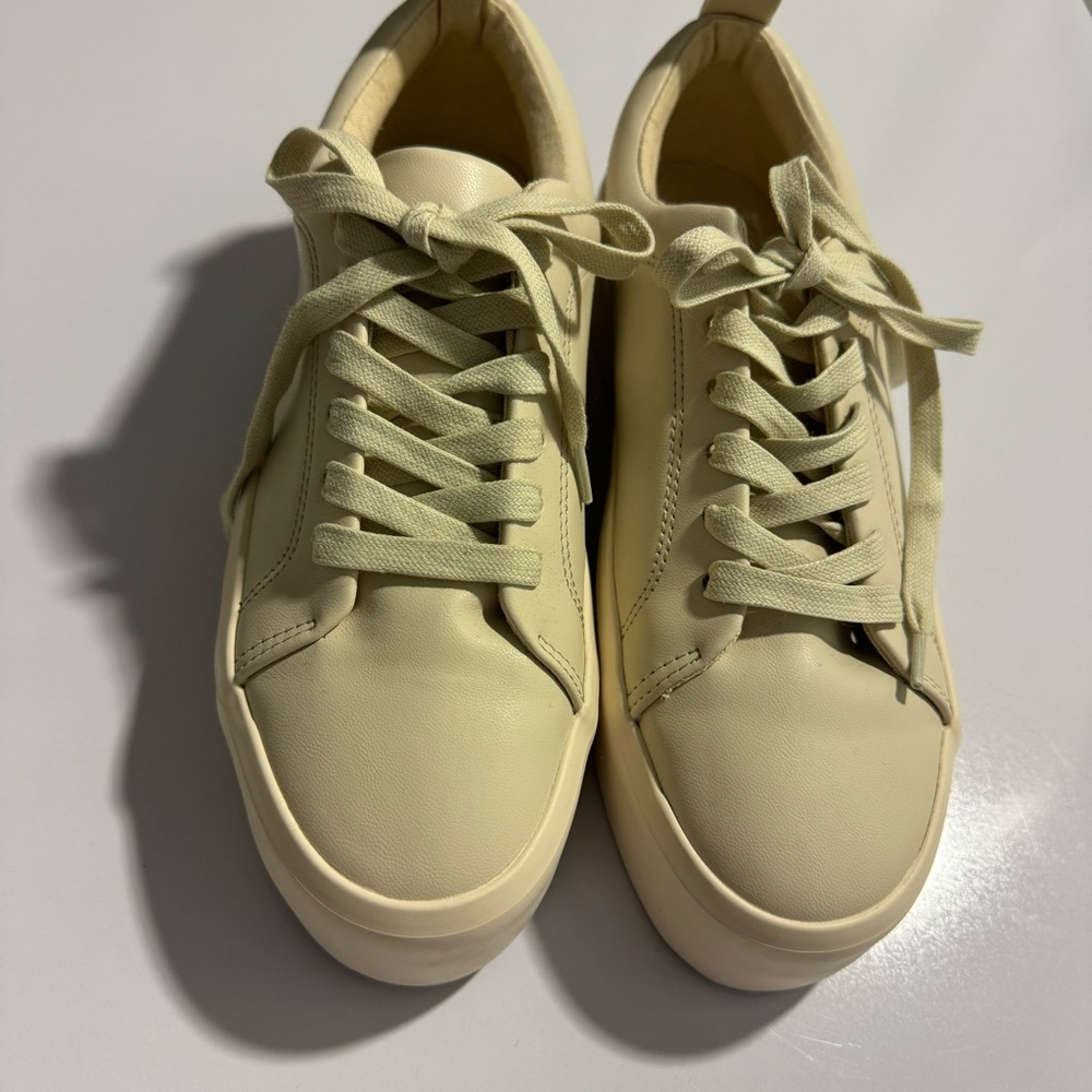 Zara Cream platform sneaker size 39